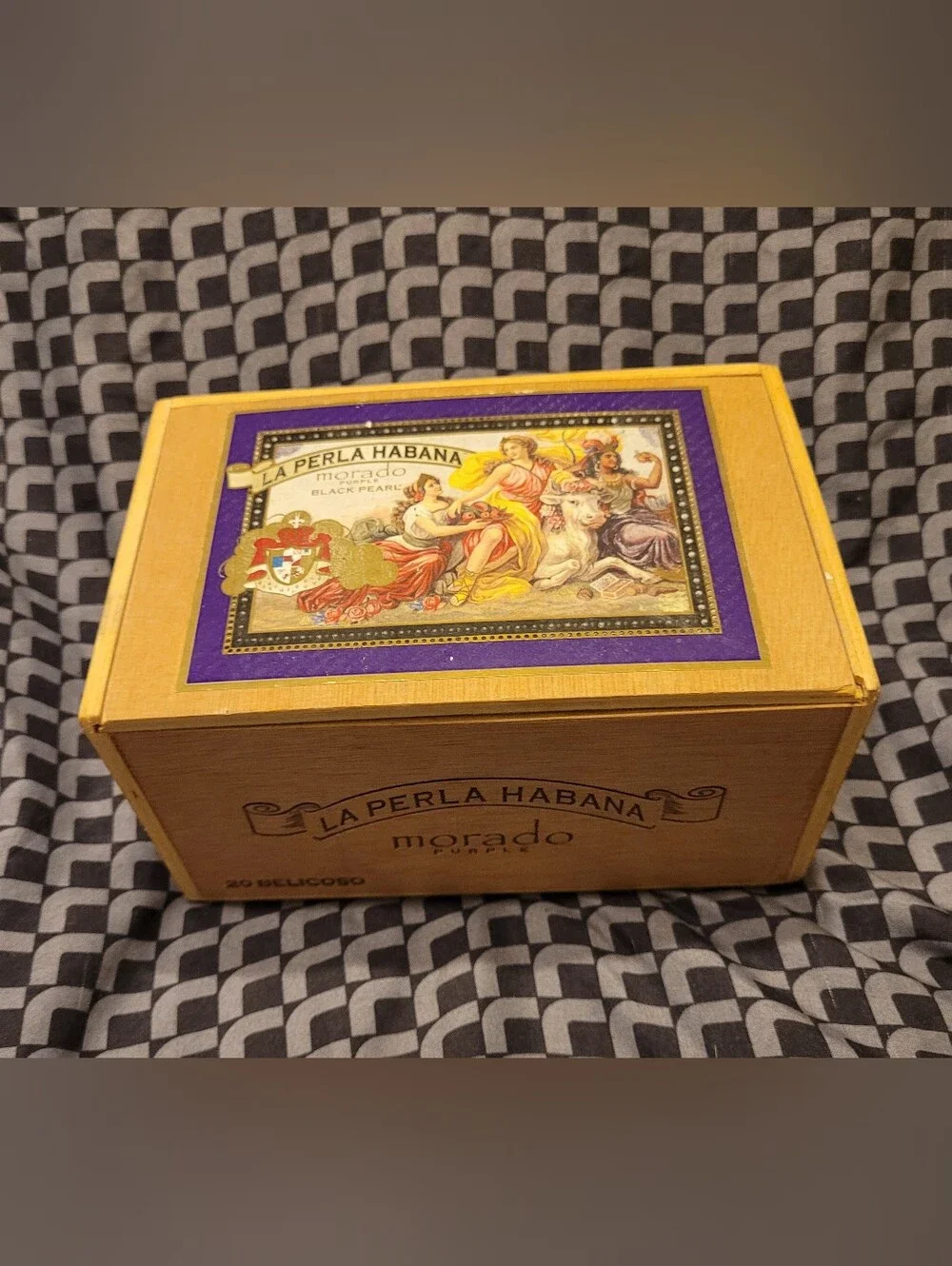 La Perla Habana Black Pearl Morado (Purple) Wooden Cigar Box ***EMPTY***